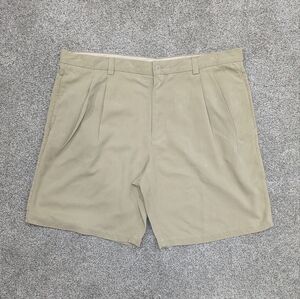 Tommy Bahama 100% Silk Beige Khaki Pleated Shorts Size 42 Lightweight Classic